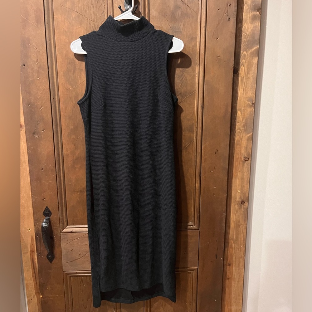 NWT APT 9 SLEEVELESS MOCK NECK BLACK DRESS